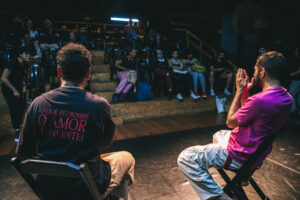 Obra "(DES)CONSERTEM os seus cor-ações" encenada no CRD em 6 de novermbro de 2025. Foto: Carlos Spinello