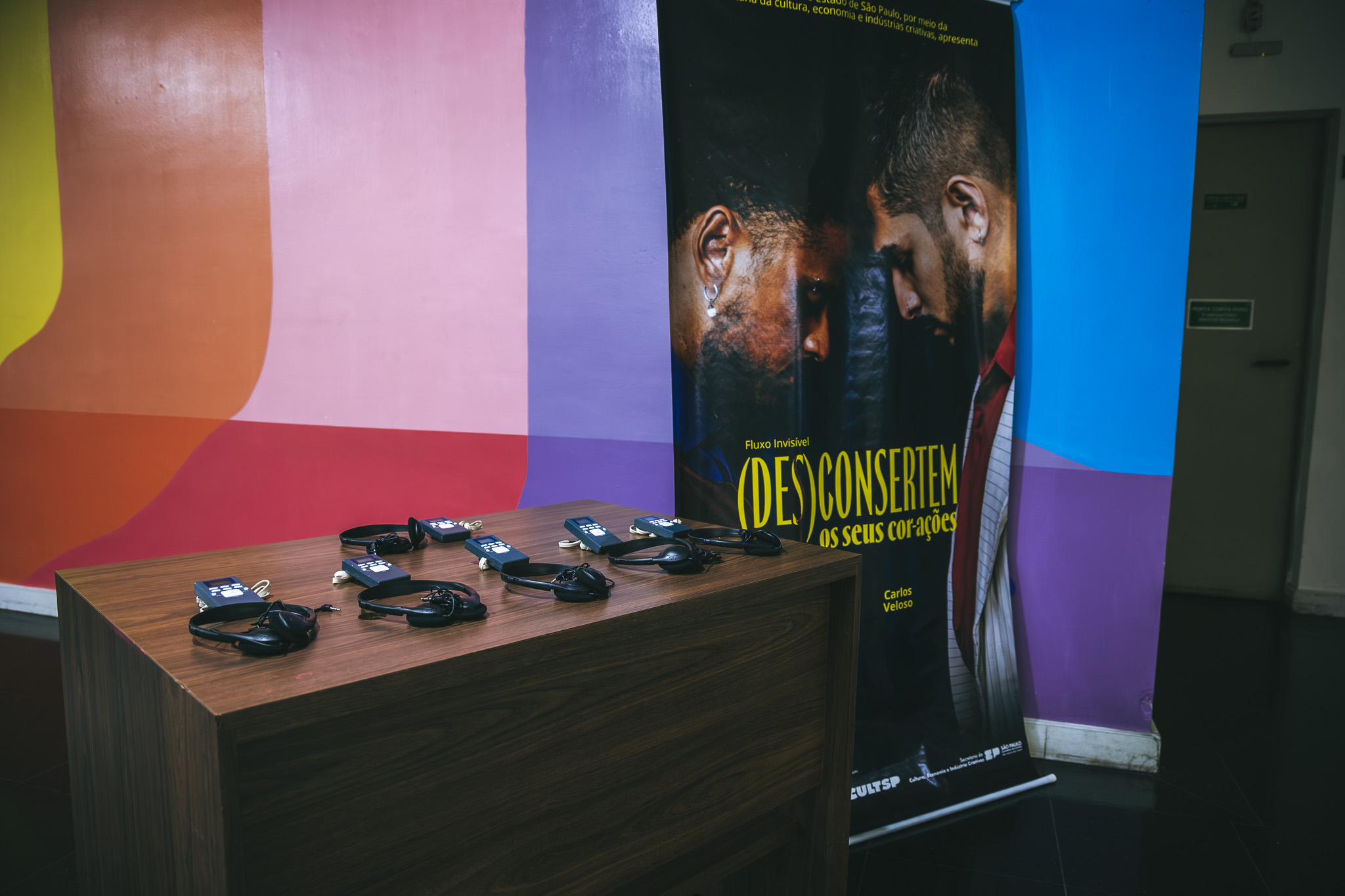 Obra "(DES)CONSERTEM os seus cor-ações" encenada no Centro Cultural Olido em 8 de novembro de 2025. Foto: Carlos Spinello