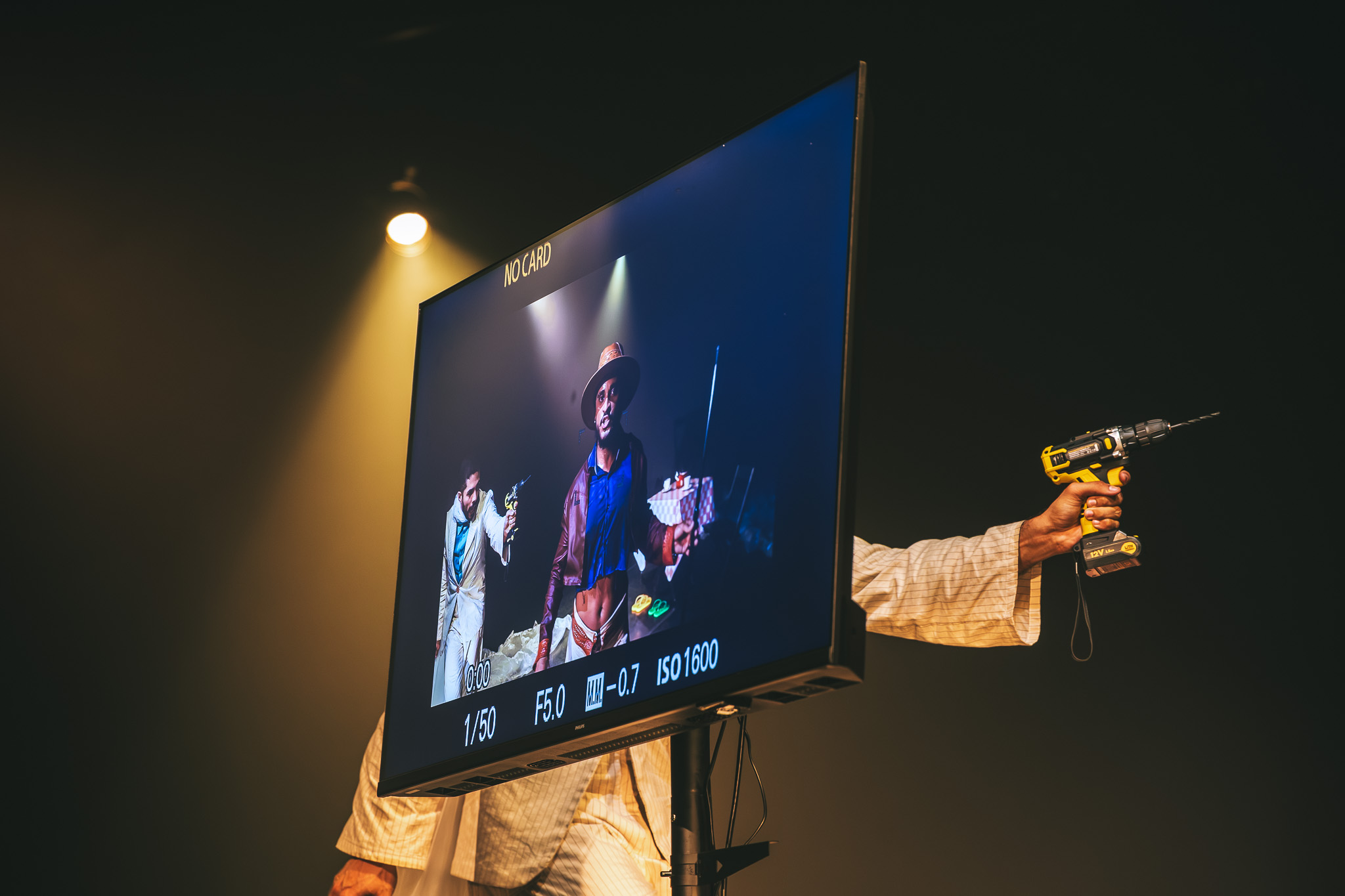 Obra "(DES)CONSERTEM os seus cor-ações", encenada no Centro Cultural Olido em 8 de novembro de 2025. Foto: Carlos Spinello
