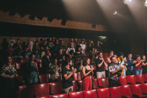 Obra "(DES)CONSERTEM os seus cor-ações", encenada no Centro Cultural Olido em 8 de novembro de 2025. Foto: Carlos Spinello