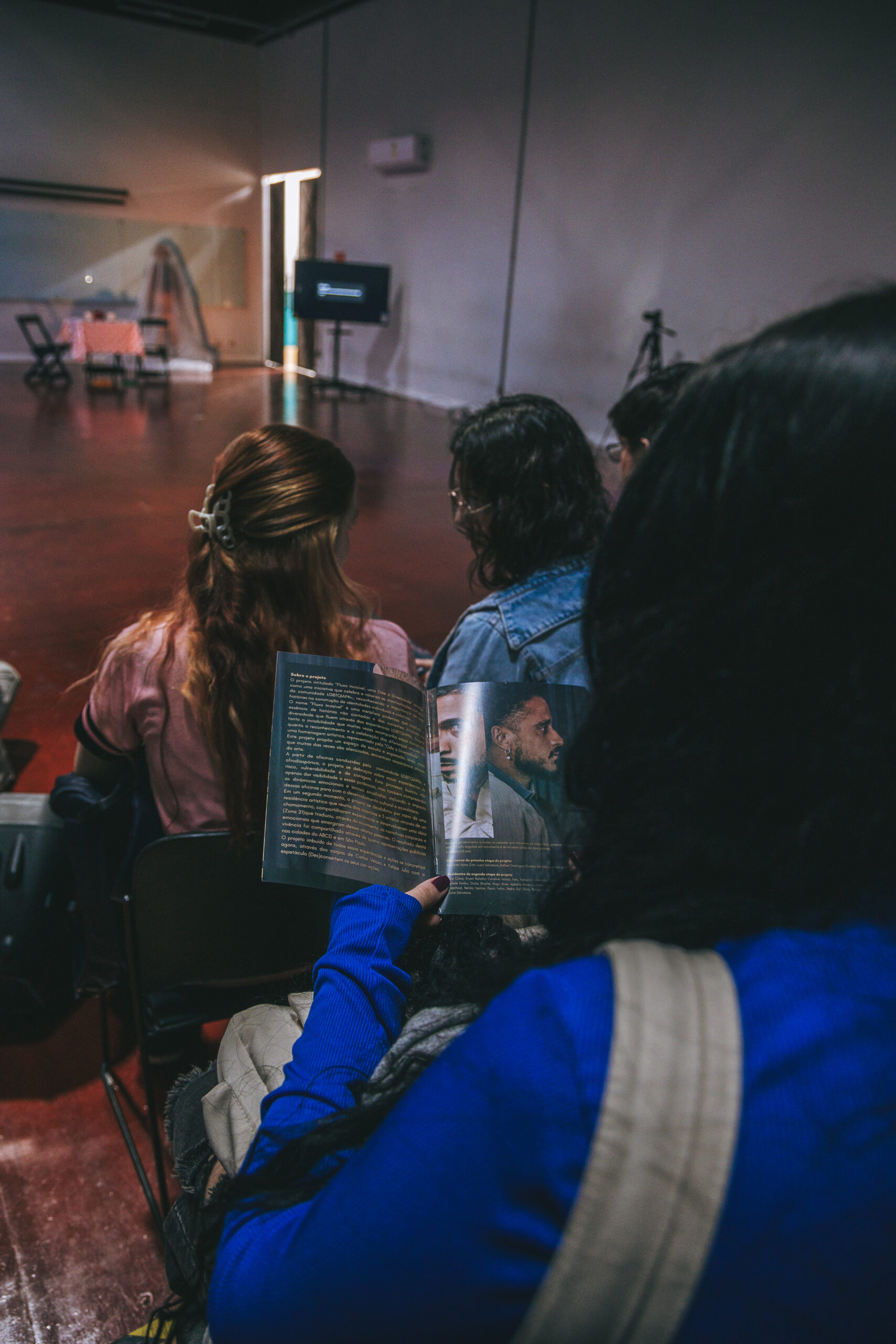 Obra "(DES)CONSERTEM os seus cor-ações" encenada na Universidade Anhembi Morumbi. Foto: Carlos Spinello