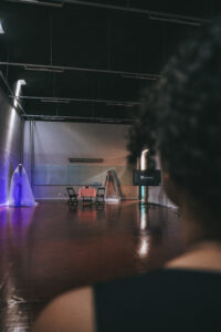 Obra "(DES)CONSERTEM os seus cor-ações" encenada na Universidade Anhembi Morumbi. Foto: Carlos Spinello