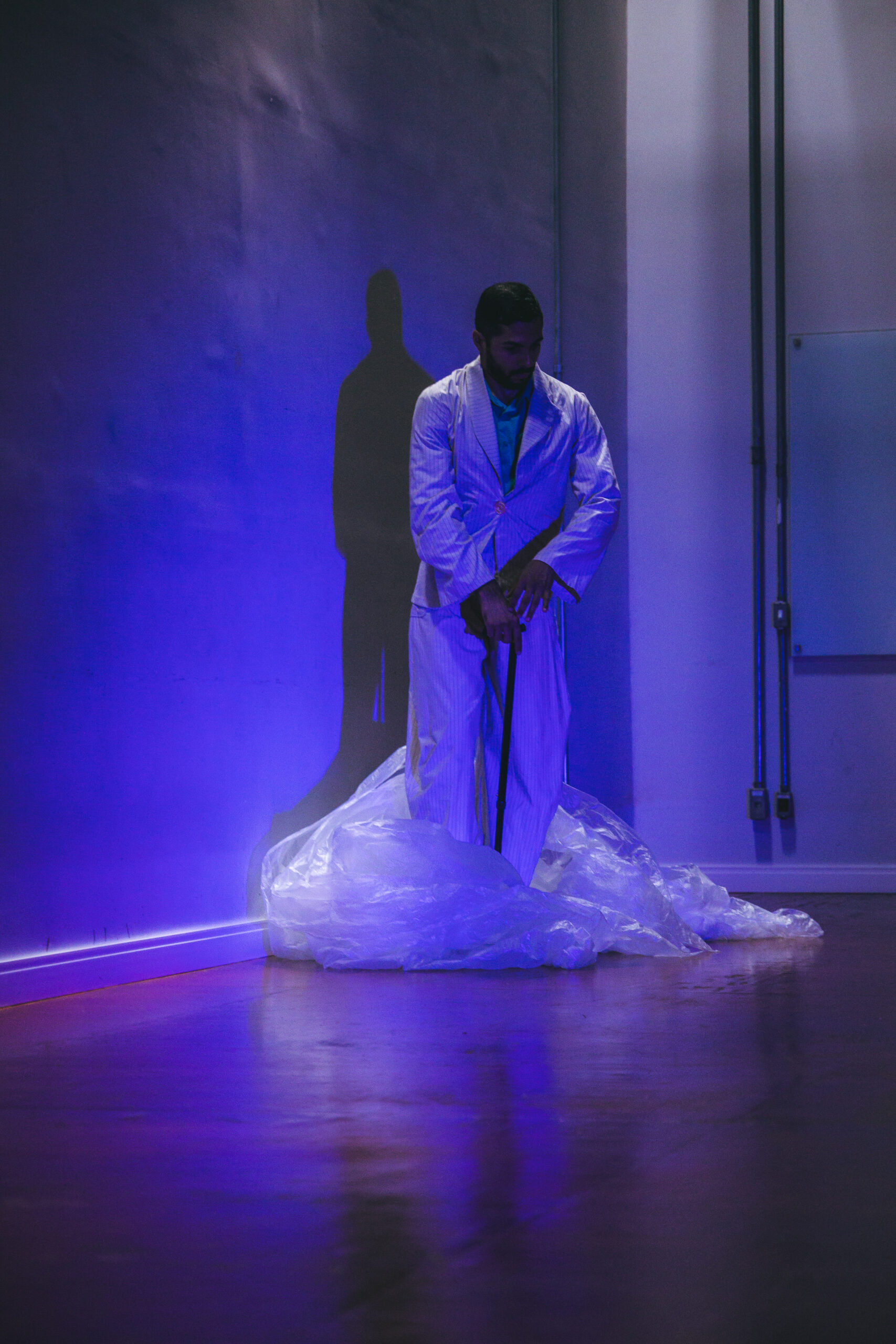 Obra "(DES)CONSERTEM os seus cor-ações" encenada na Universidade Anhembi Morumbi. Foto: Carlos Spinello