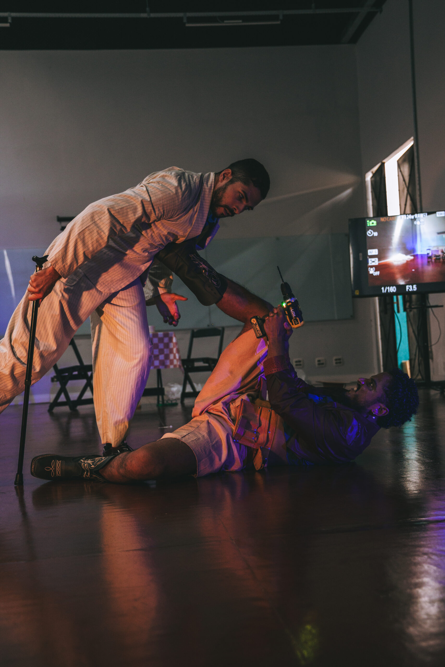 Obra "(DES)CONSERTEM os seus cor-ações" encenada na Universidade Anhembi Morumbi. Foto: Carlos Spinello