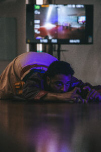 Obra "(DES)CONSERTEM os seus cor-ações" encenada na Universidade Anhembi Morumbi